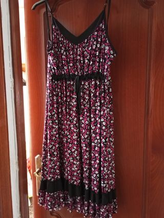 Vestido rosa y negro
