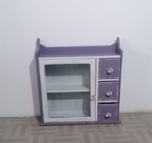 Armario de Madera Decorativo