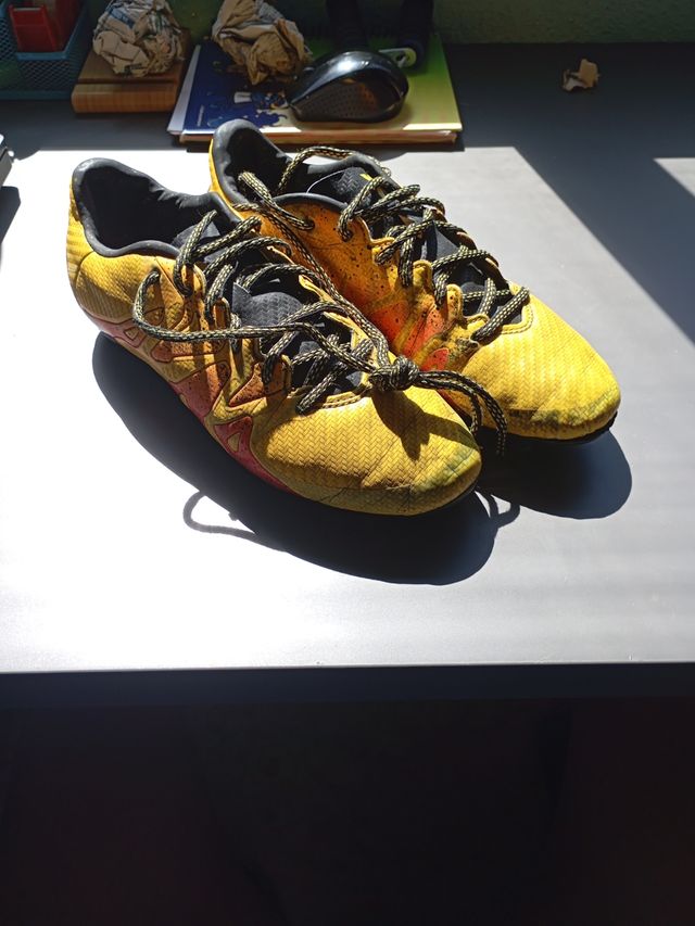 Botas de fútbol adidas