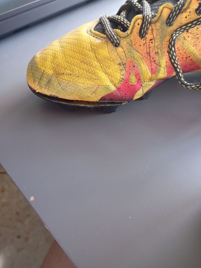 Botas de fútbol adidas