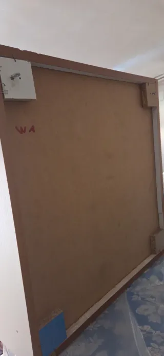 Baldas y cajón colgante