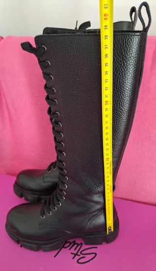 Stivali alti in pelle