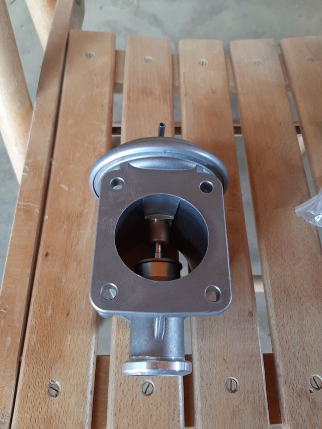 EGR bmw serie 3 coupe E92 330D