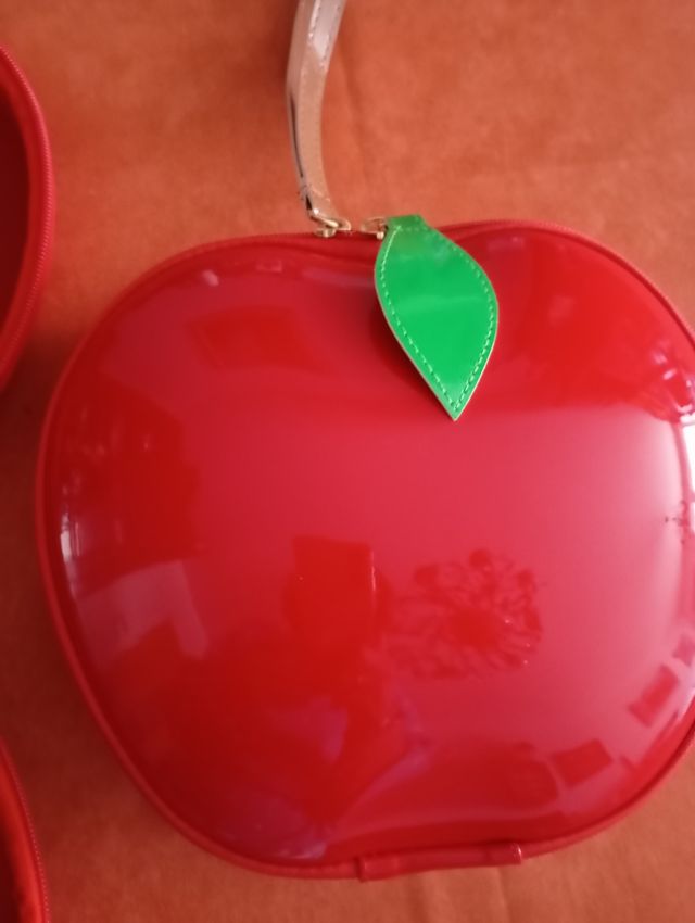 Neceser con forma de manzana 🍎