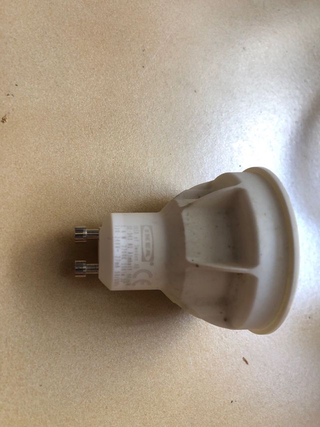 Lampara de 3 bombillas led bajo consumo