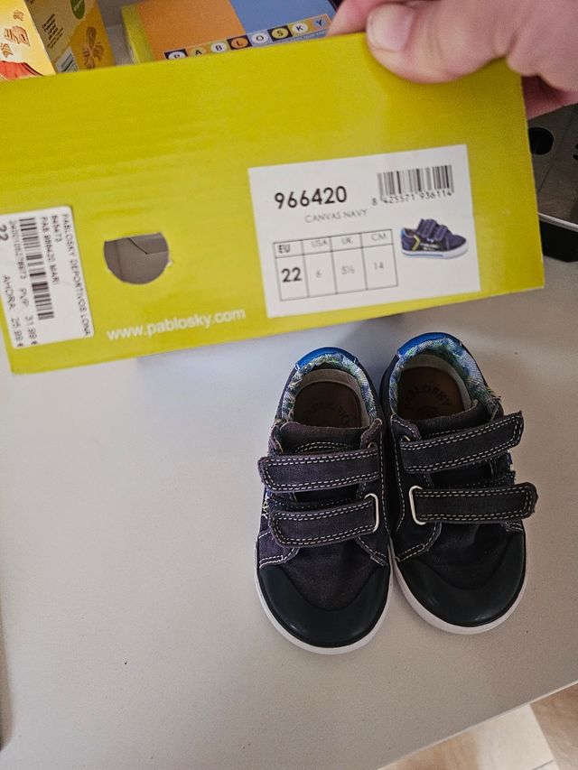 Tenis número 22 marca  pablosky