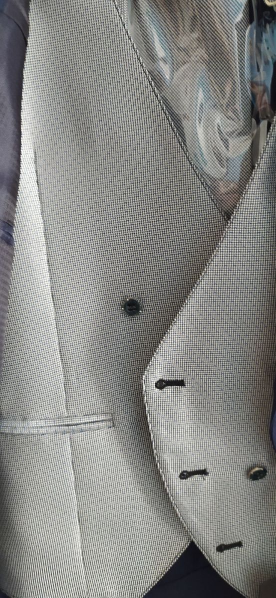 Traje de novio nuevo sin usar