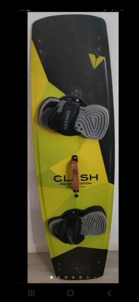 Tabla kitesurf y footstraps