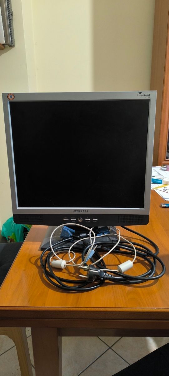 Monitor Hyundai 17 "