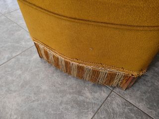 Antigüedades: Butaca tocadorlor mostaza