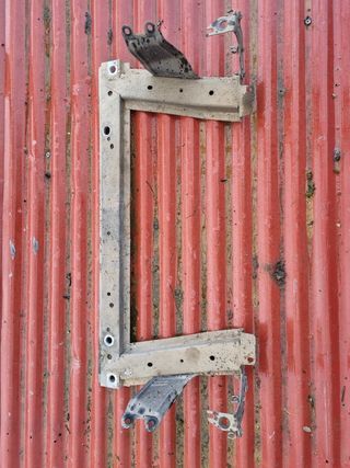 Soporte inferior de radiadores Renault