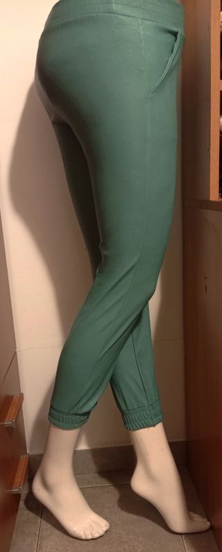 Pantaloni in similpelle