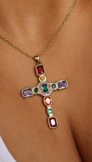 CRUZ GRANDE DE CORCONITAS Y CADENA