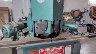 Sierra ingletadora doble corte