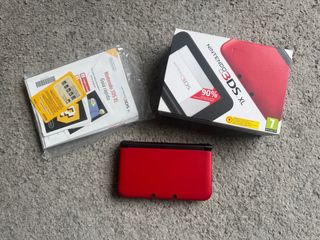 Nintendo 3DS XL Roja