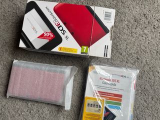 Nintendo 3DS XL Roja