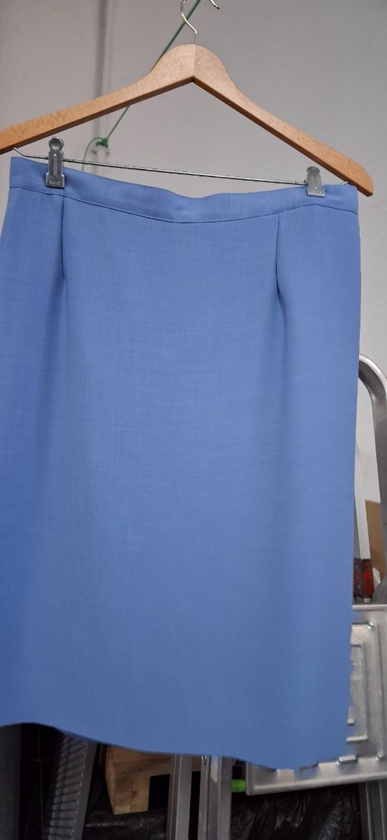 Traje falda y chaqueta