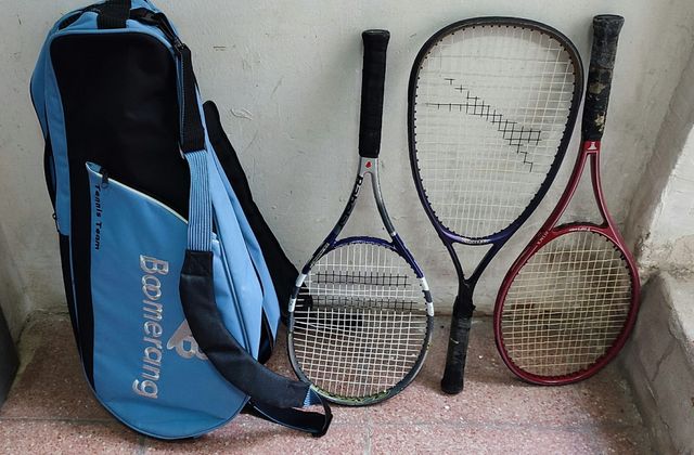 Porta raquetas y 3 raquetas