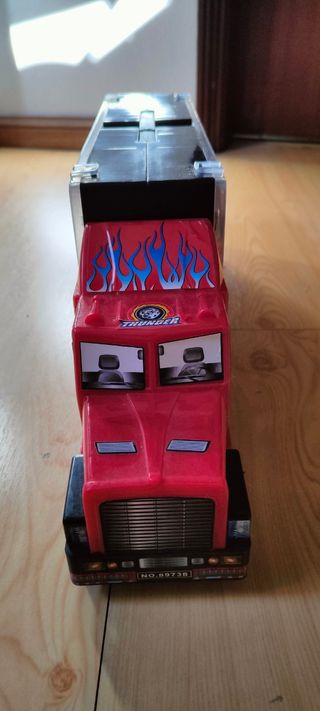 Brinquedo Camião reboque cheio de carros