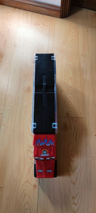 Brinquedo Camião reboque cheio de carros