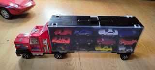 Brinquedo Camião reboque cheio de carros