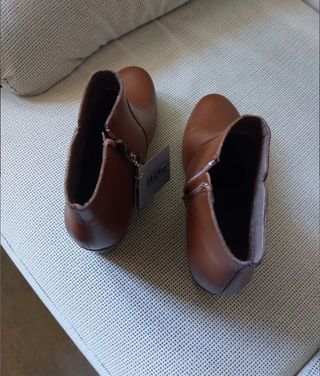 Botines de piel nuevos