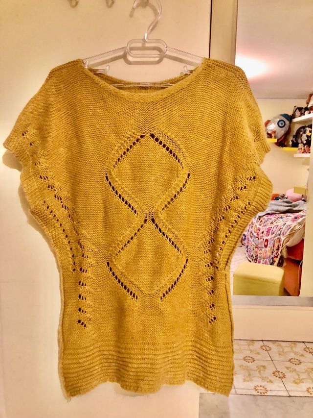 Pullover in ocra gialla