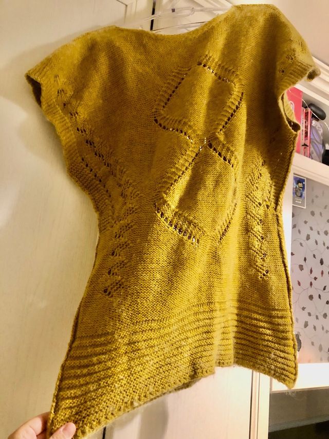 Pullover in ocra gialla