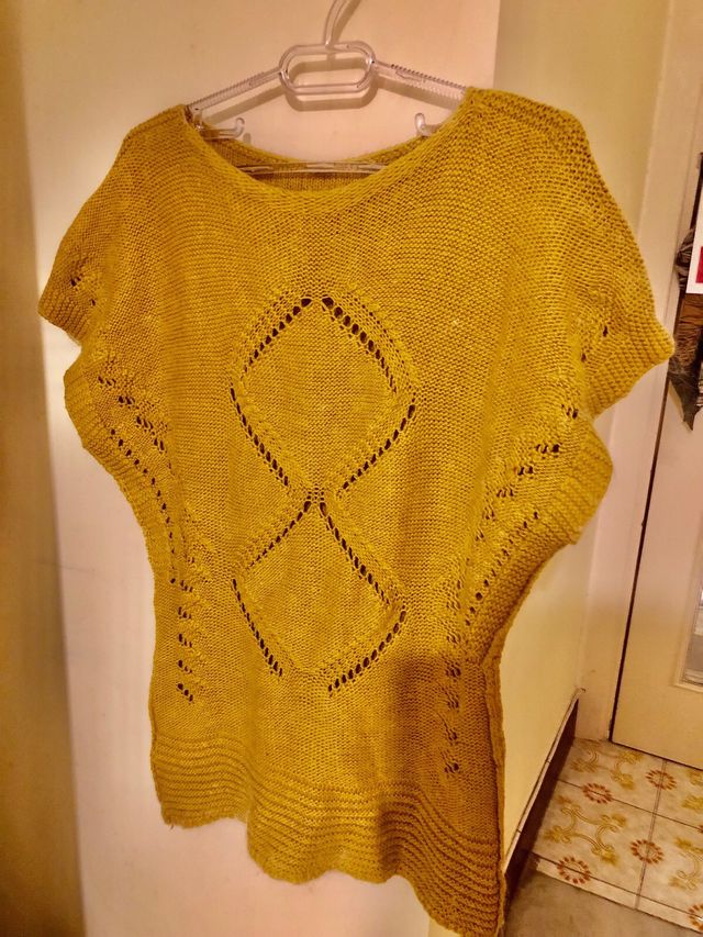 Pullover in ocra gialla