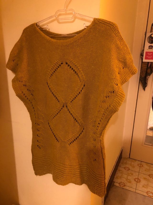 Pullover in ocra gialla