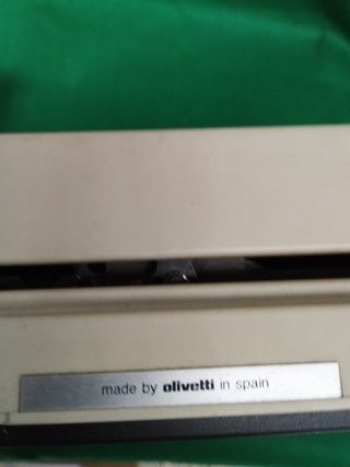 OLIVETTI LETRERA 42 MAQUINA DE ESCRIBIRí