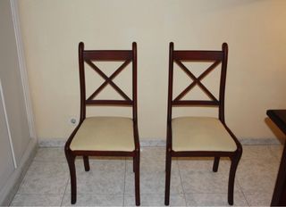 Conjunto de muebles de madera para despacho