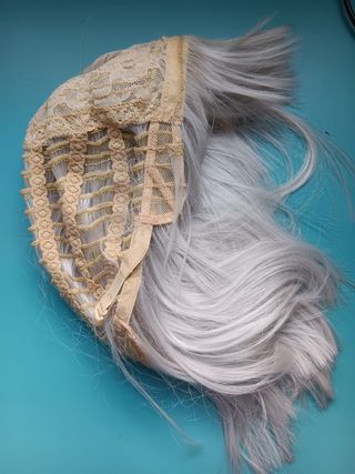 Peluca blanca corta