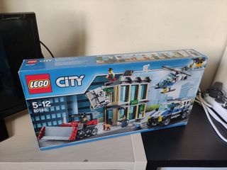 Lego City 60140 Bulldozer Bank Attack