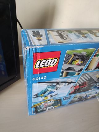 Lego City 60140 Bulldozer Bank Attack