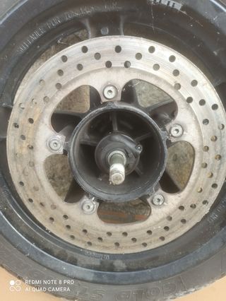 Rueda xmax 250