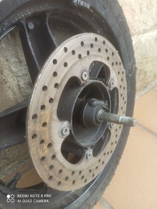 Rueda xmax 250