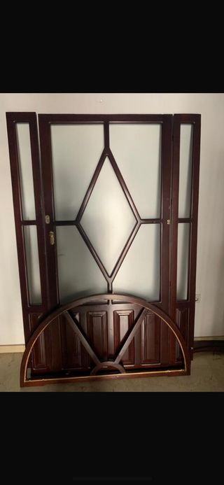Portón de madera