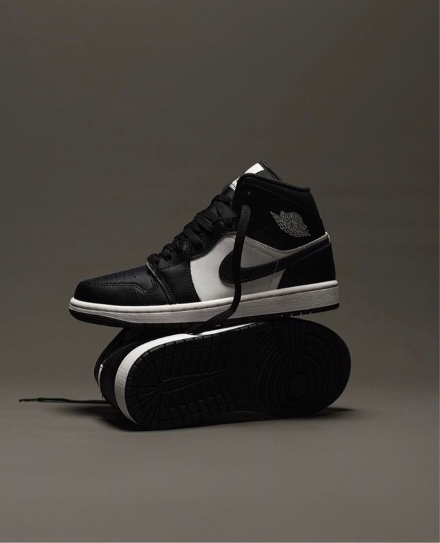 Jordan 1 Mid Off Noir⚪️⚫️