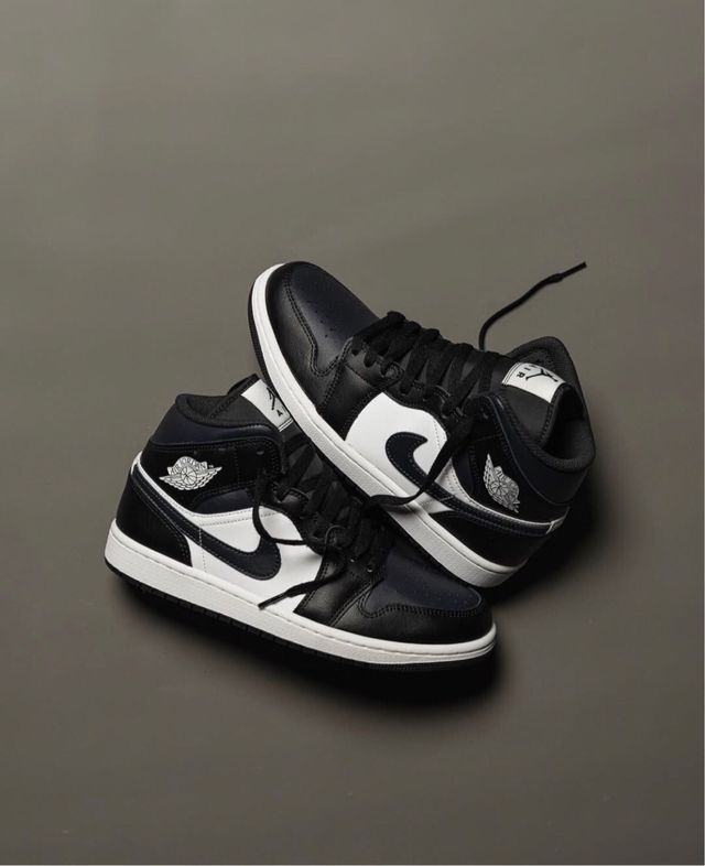 Jordan 1 Mid Off Noir⚪️⚫️