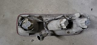 Piloto trasero nissan t2