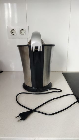 Exprimidor eléctrico