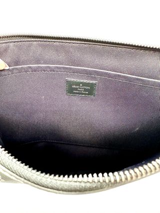 Louis Vuitton – Clutch