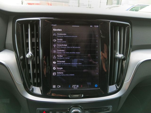 Volvo V60 B4 Core AWD