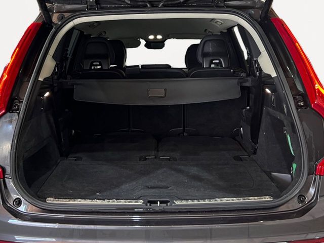 Volvo XC90 Core Recharge Plug-In Hybrid AWD