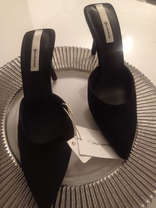 Zapatos Mule negros.37