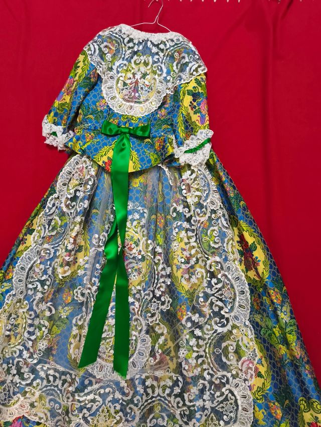 Traje fallera completo 12 años en Valencia
