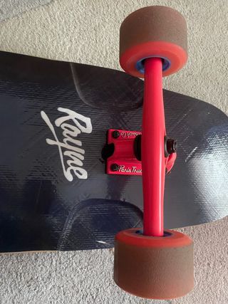 Skate longboard dancing