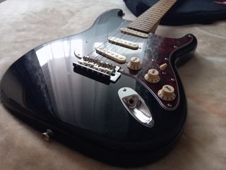 Guitarra eléctrica jet 300 + ampli