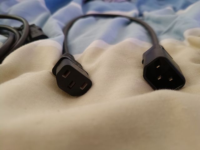 Sai Riello Net Power 2000VA / 1200W "COMO NUEVA"